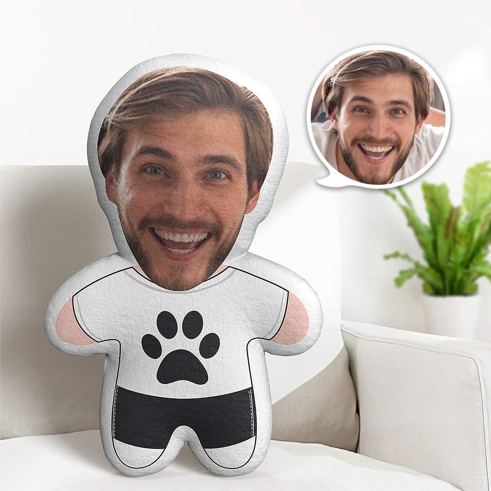 Coussin Minime Teddy Homme En Chemise Blanche Avec Motif Pattes, Visage Personnalisé Avec Photo, Cadeau Minime Sur Le Thème Du Sport - MaPhotocaleconFr