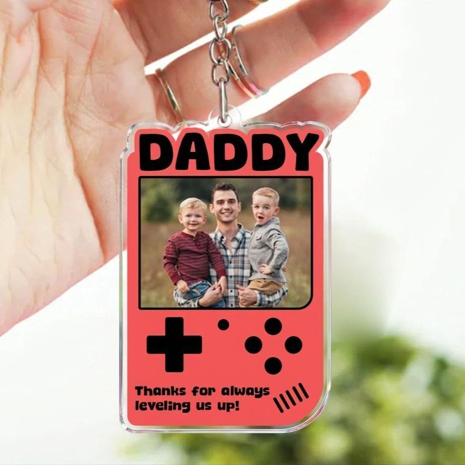 Porte-clés photo de console de jeu rétro personnalisé pour papa – Porte-clés acrylique personnalisé à partir d’une photo, cadeau de fête des pères pour papa, souvenir de style joueur mignon - MaPhotocaleconFr