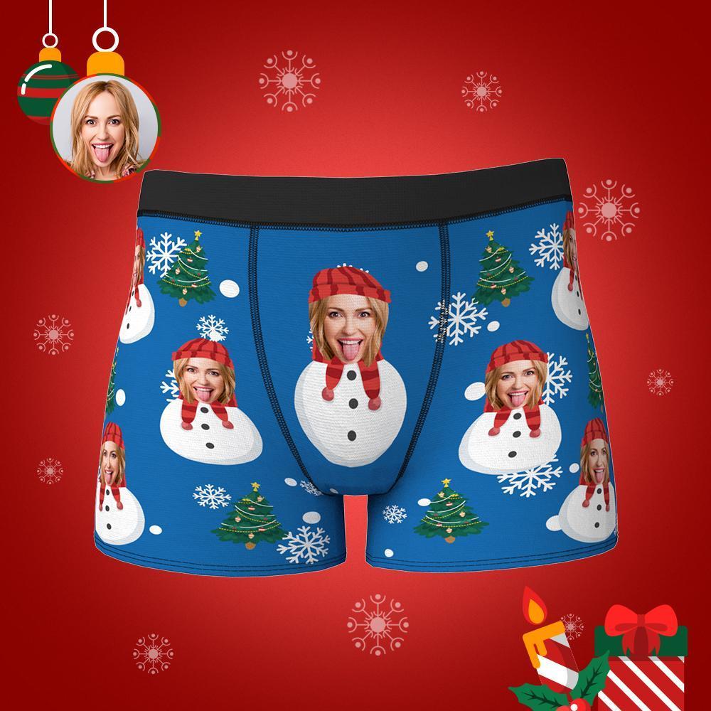 Weihnachtsunterwäsche mit lustigem Gesicht