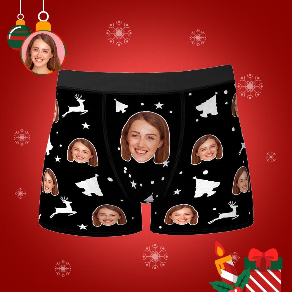 Weihnachtsunterwäsche mit lustigem Gesicht