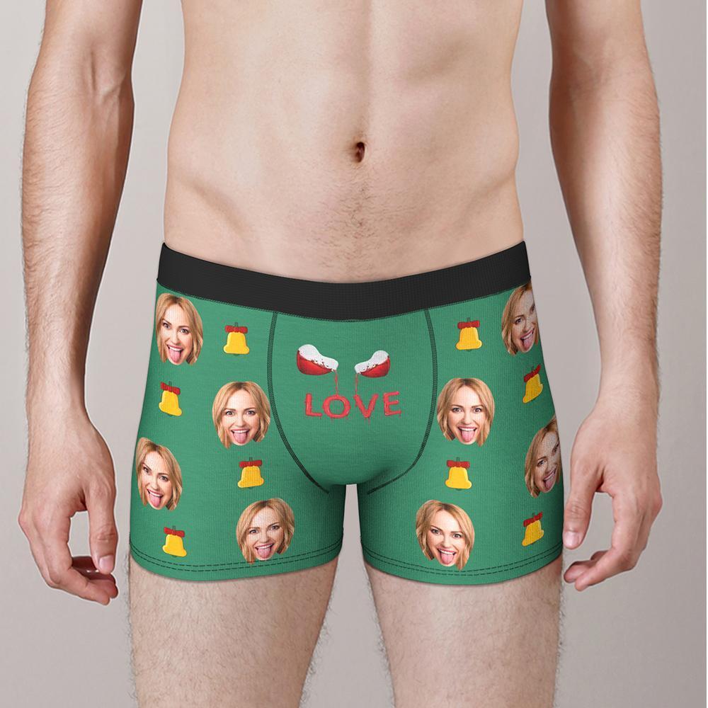 Weihnachtsunterwäsche mit lustigem Gesicht