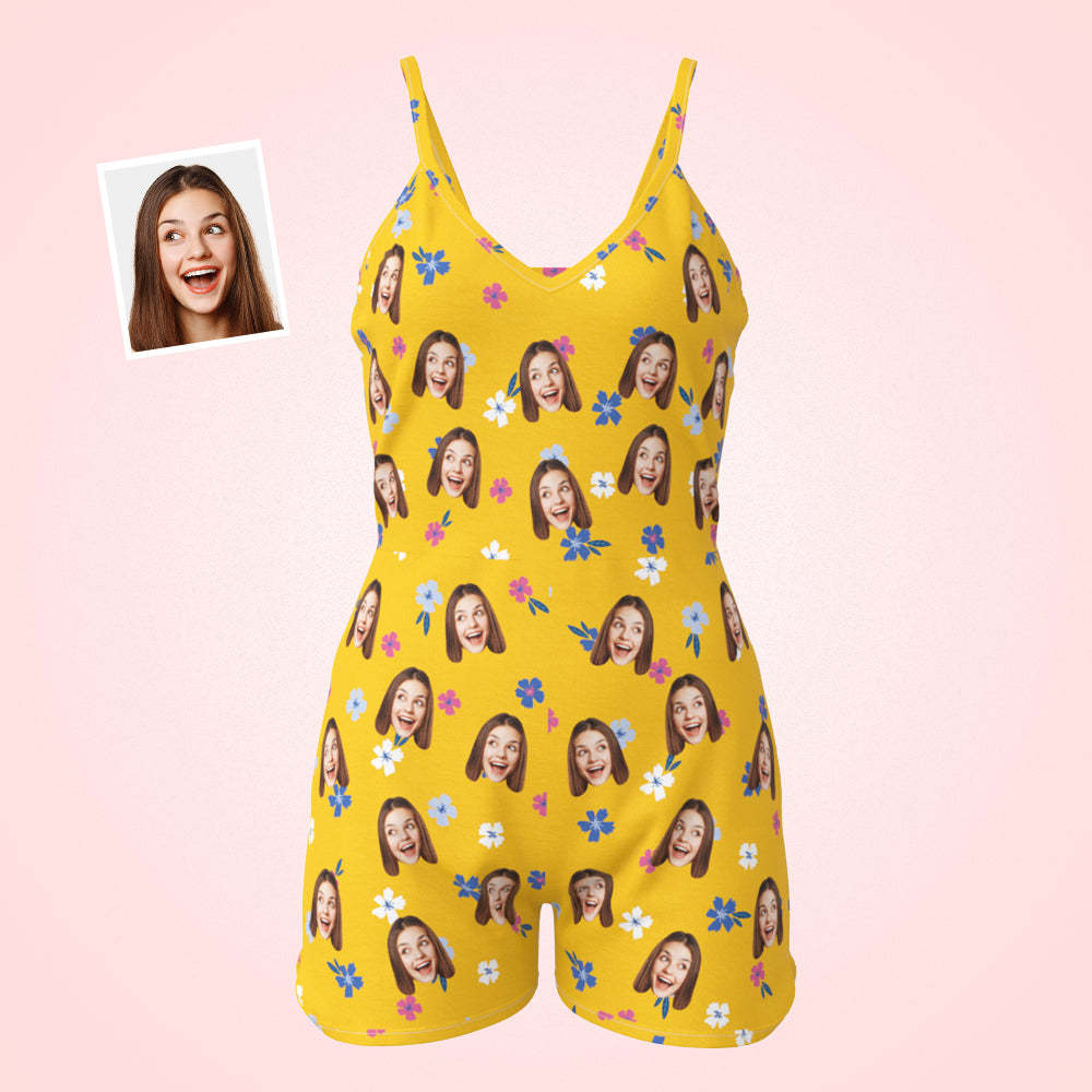Benutzerdefinierte Face Sling Jumpsuit Shorts Personalisiertes Foto Gelbe Blumen Ärmelloser Pyjama Für Frauen - DePhotoBoxer