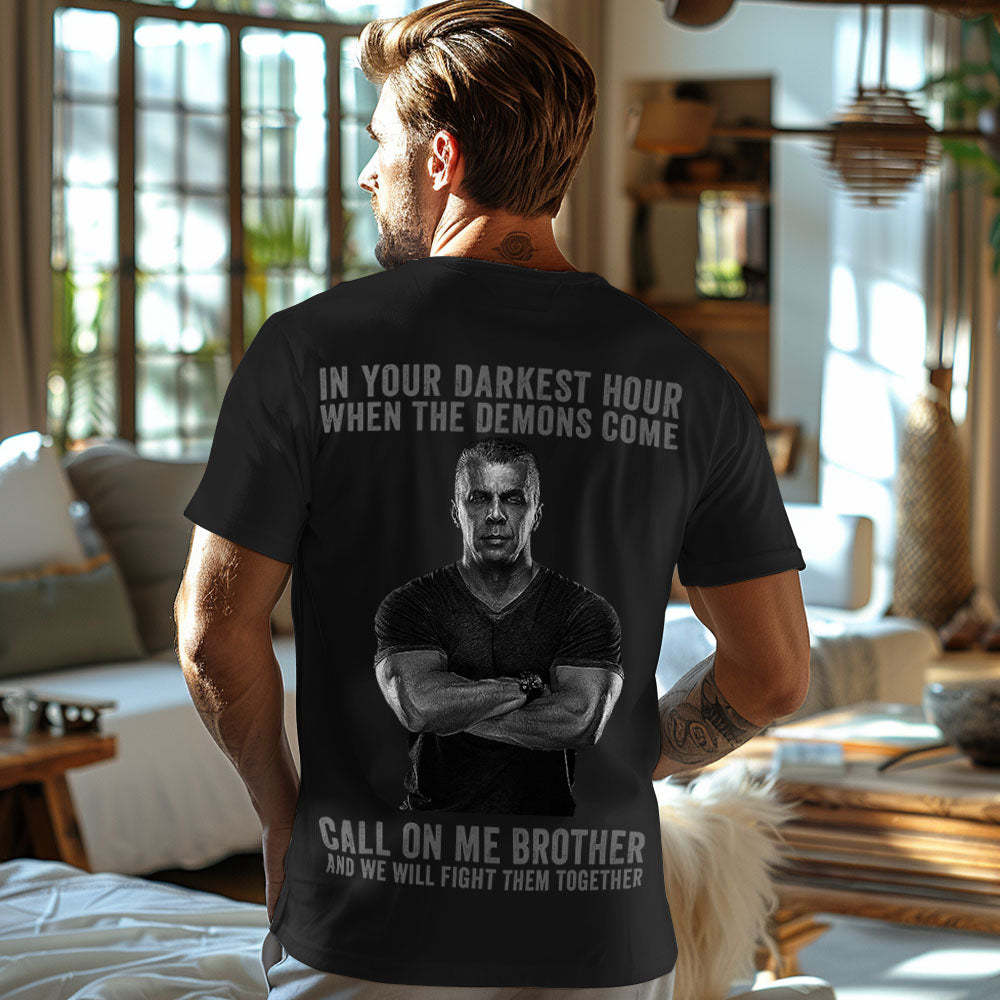 Individuelles Foto-t-shirt „in Your Darkest Hour Call On Me Brother“. - DePhotoBoxer
