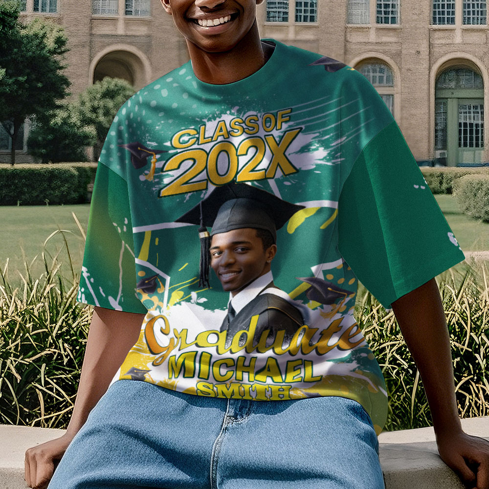 Personalisiertes 3d-abschluss-t-shirt Mit Personalisiertem Namen Und Jahr, Abschlussgeschenk Für Ihn - DePhotoBoxer