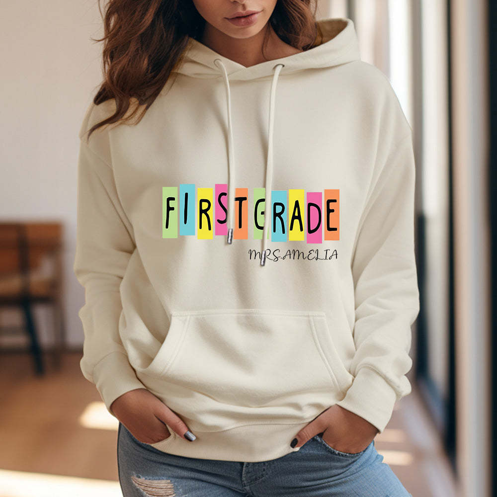Personalisiertes Kapuzen-sweatshirt Der Ersten Klasse Für Lehrer Mit Individuellem Namen, Kapuzen-sweatshirt Für Den Schulanfang - DePhotoBoxer