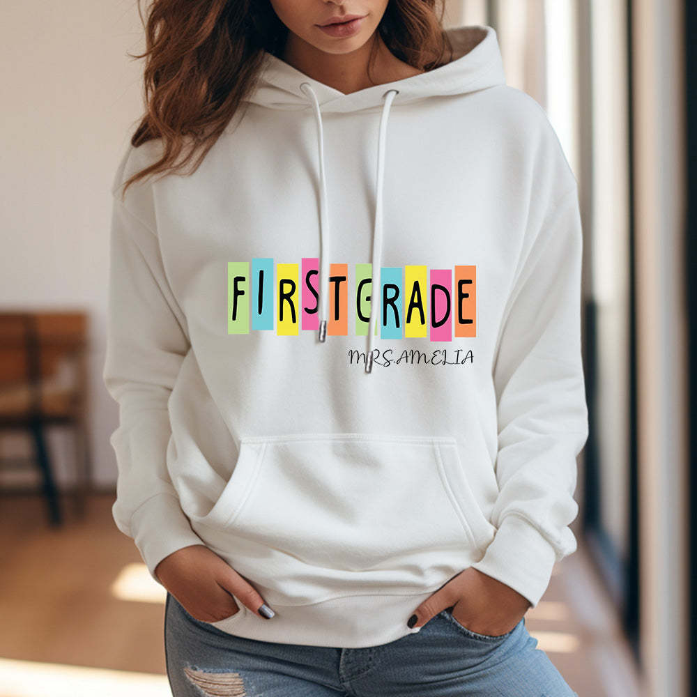 Personalisiertes Kapuzen-sweatshirt Der Ersten Klasse Für Lehrer Mit Individuellem Namen, Kapuzen-sweatshirt Für Den Schulanfang - DePhotoBoxer