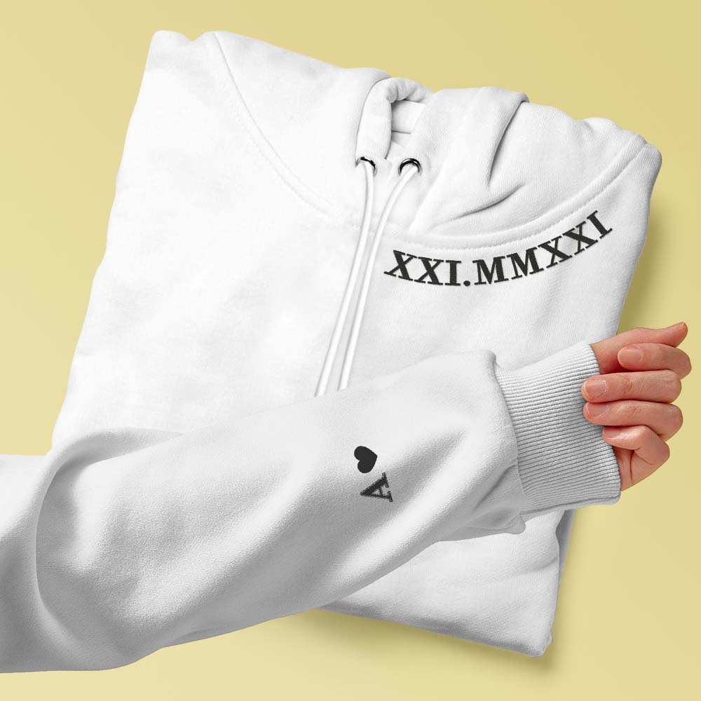 Personalisierter Kapuzenpullover Mit Gestickten Römischen Ziffern, Daten Und Initialen, Einzigartiges Jubiläumsgeschenk