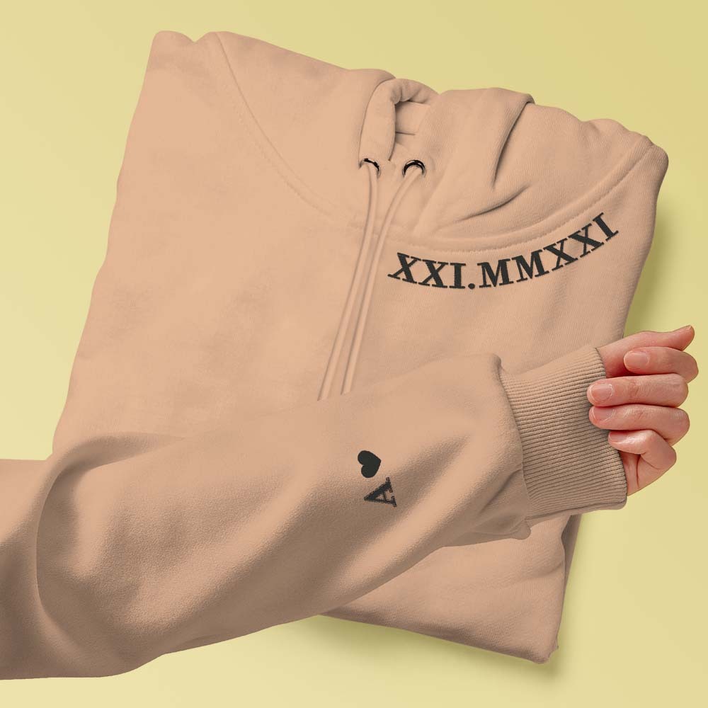 Personalisierter Kapuzenpullover Mit Gestickten Römischen Ziffern, Daten Und Initialen, Einzigartiges Jubiläumsgeschenk