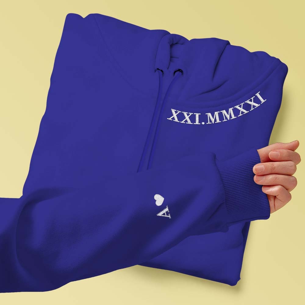 Personalisierter Kapuzenpullover Mit Gestickten Römischen Ziffern, Daten Und Initialen, Einzigartiges Jubiläumsgeschenk