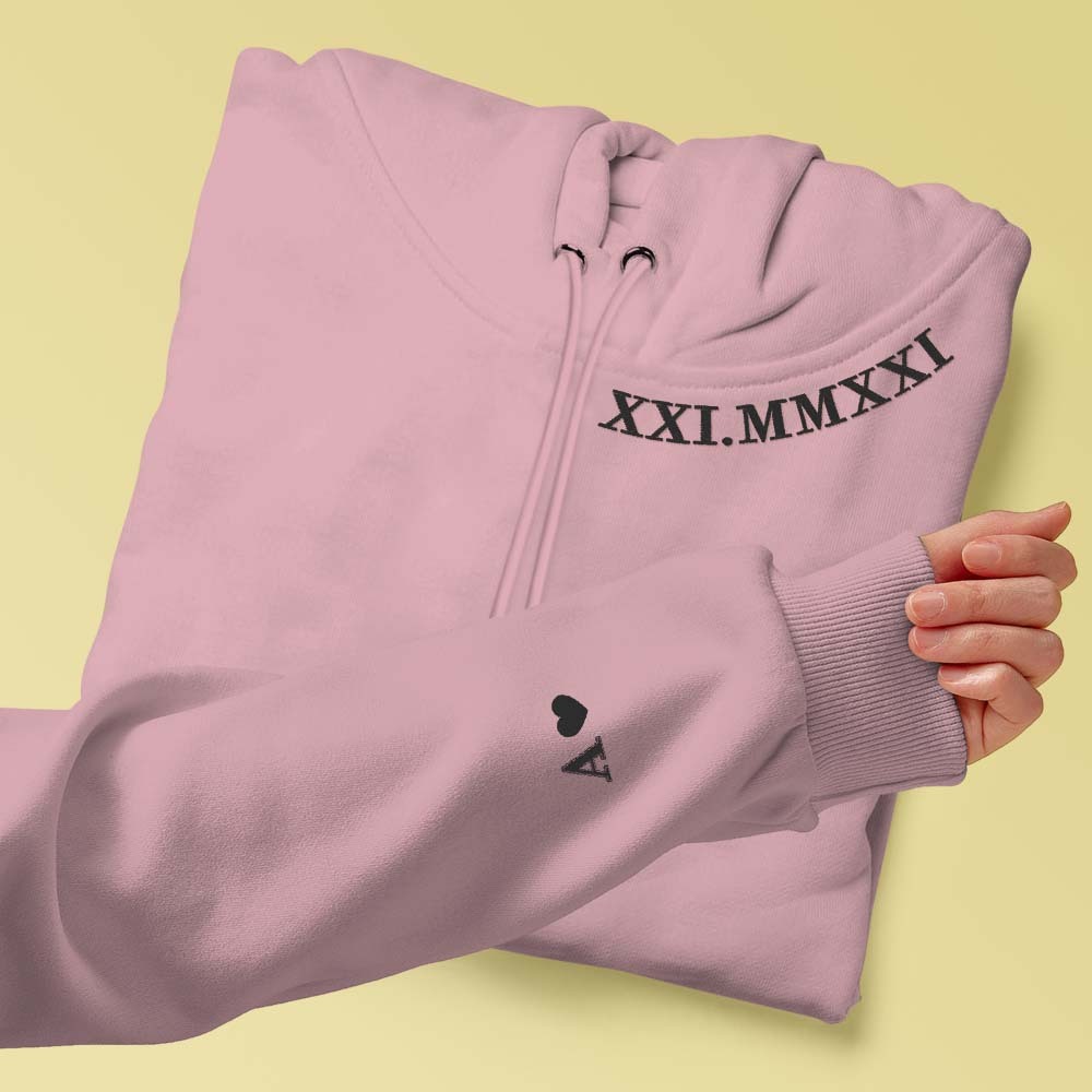 Personalisierter Kapuzenpullover Mit Gestickten Römischen Ziffern, Daten Und Initialen, Einzigartiges Jubiläumsgeschenk