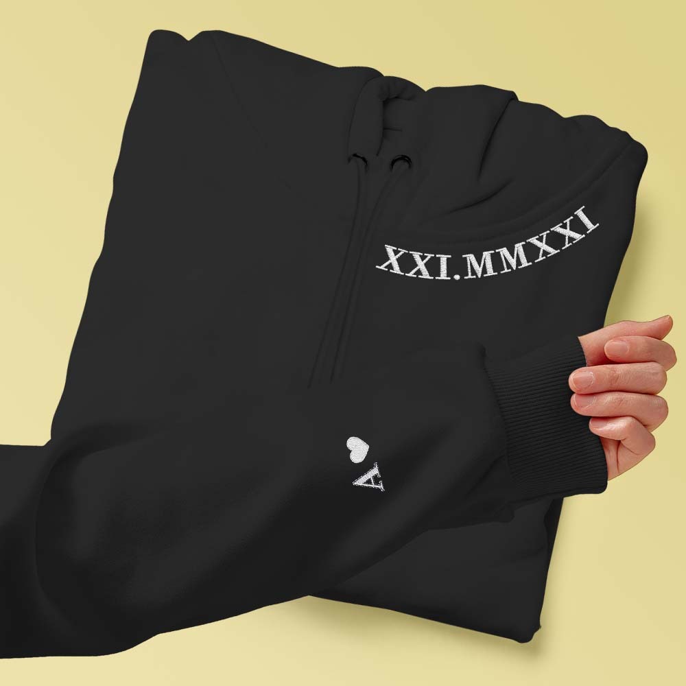 Personalisierter Kapuzenpullover Mit Gestickten Römischen Ziffern, Daten Und Initialen, Einzigartiges Jubiläumsgeschenk