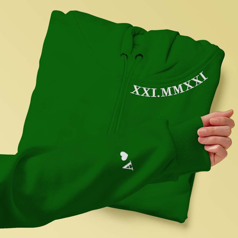 Personalisierter Kapuzenpullover Mit Gestickten Römischen Ziffern, Daten Und Initialen, Einzigartiges Jubiläumsgeschenk