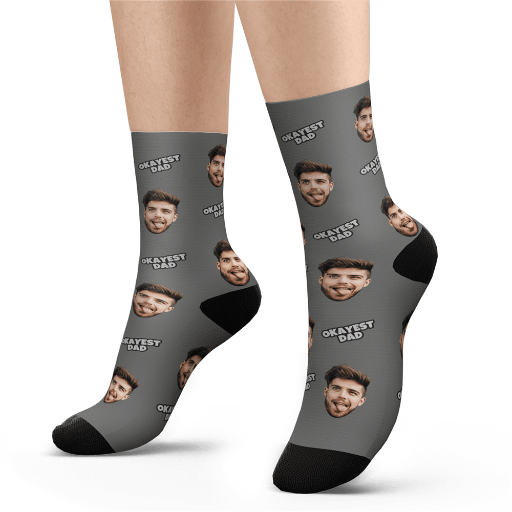 Benutzerdefinierte Okayest Dad Socken - DePhotoBoxer