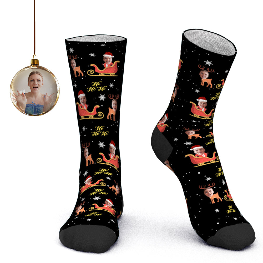 Benutzerdefinierte Gesichtssocken, Personalisierte Fotosocken, Weihnachtsmannsocken, Weihnachtsgeschenk – Elch, Der Einen Schlitten Zieht - DePhotoBoxer
