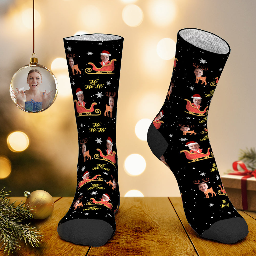 Benutzerdefinierte Gesichtssocken, Personalisierte Fotosocken, Weihnachtsmannsocken, Weihnachtsgeschenk – Elch, Der Einen Schlitten Zieht - DePhotoBoxer