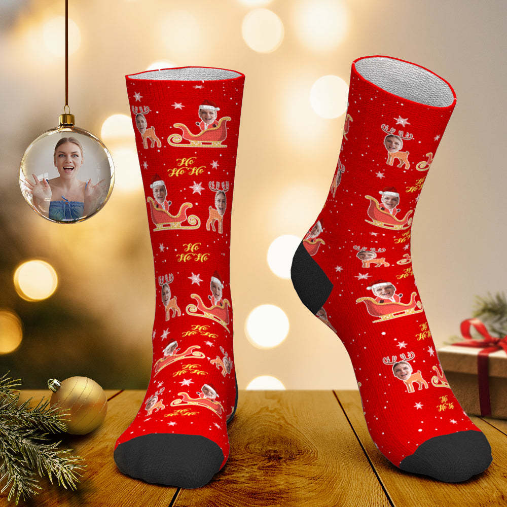 Benutzerdefinierte Gesichtssocken, Personalisierte Fotosocken, Weihnachtsmannsocken, Weihnachtsgeschenk – Elch, Der Einen Schlitten Zieht - DePhotoBoxer