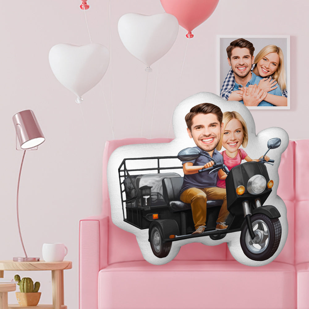 Benutzerdefiniertes Lustiges Doppelkissen-gesichtskissen Für Paare, Die Auf Dem Dreirad Fahren-Blau