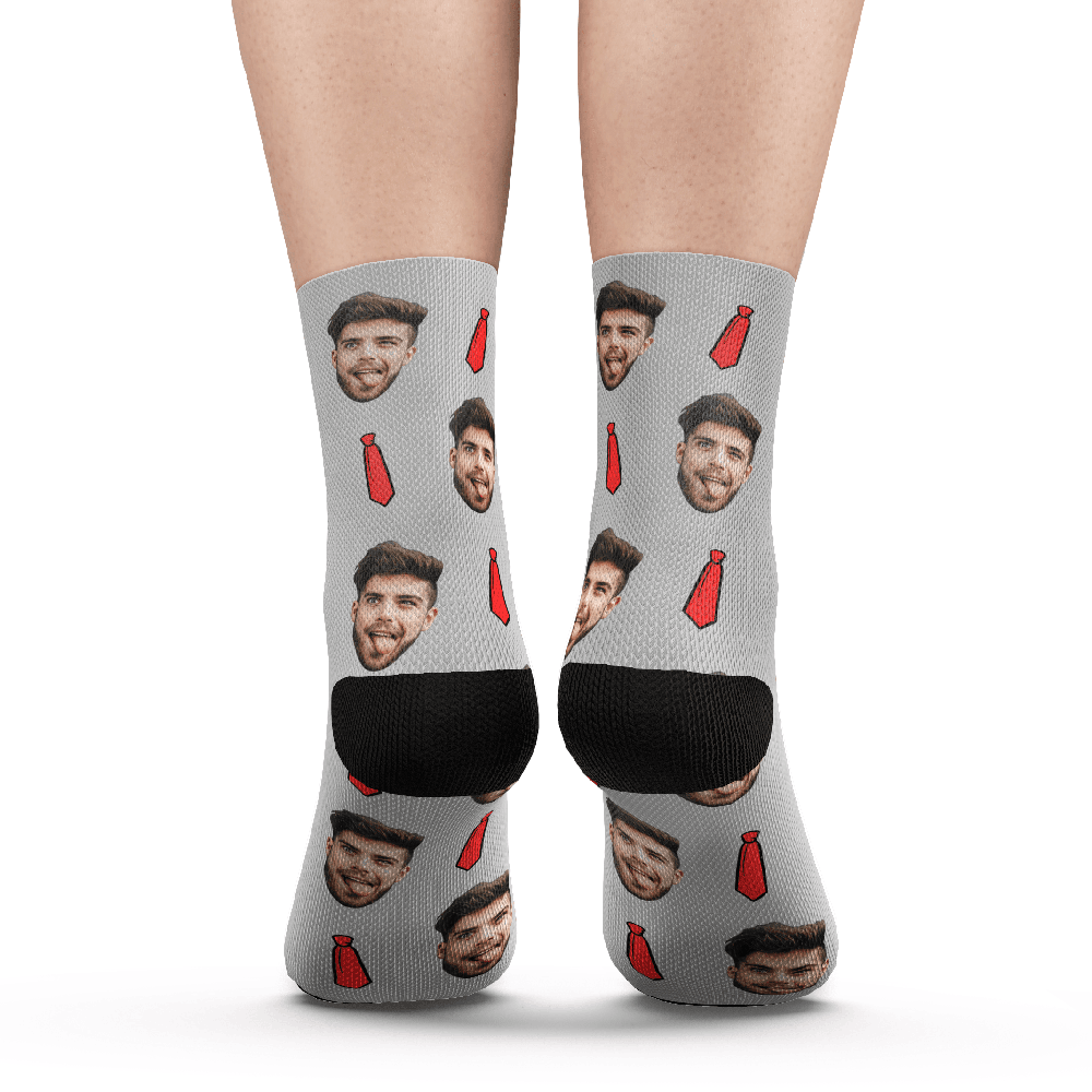 Individuelle Fotosocken Mit Roter Krawatte - DePhotoBoxer