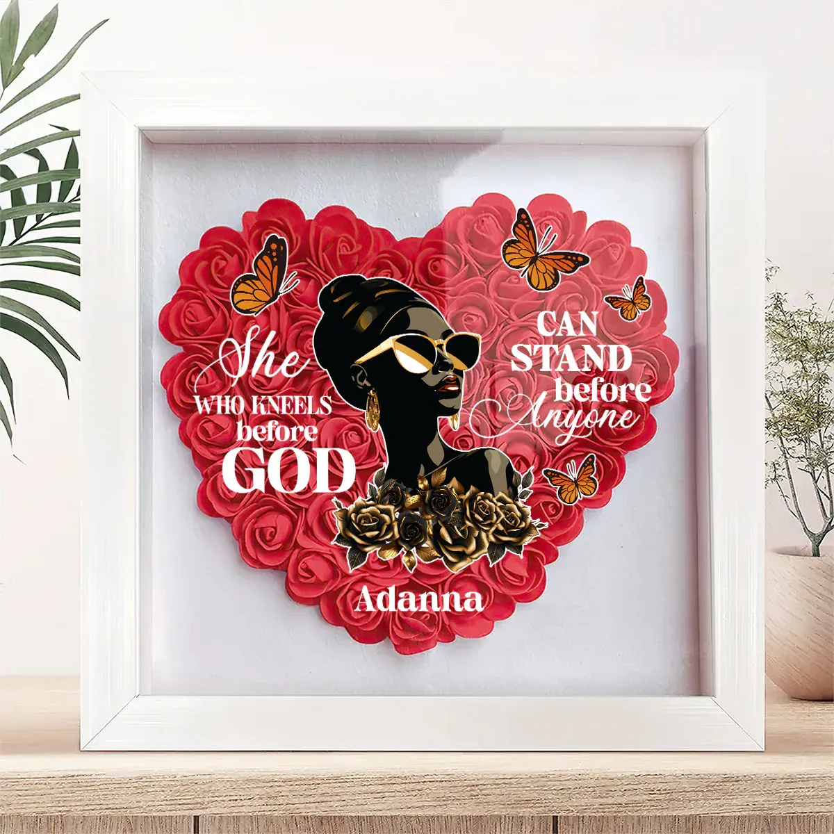Sie, Die Vor Gott Kniet | Personalisierte Herzblumen-schattenbox - DePhotoBoxer
