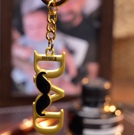 Vatertags-Schlüsselanhänger, benutzerdefinierter Name, Papa-Schlüsselanhänger, Metall-Schlüsselanhänger, Geschenk für Papa