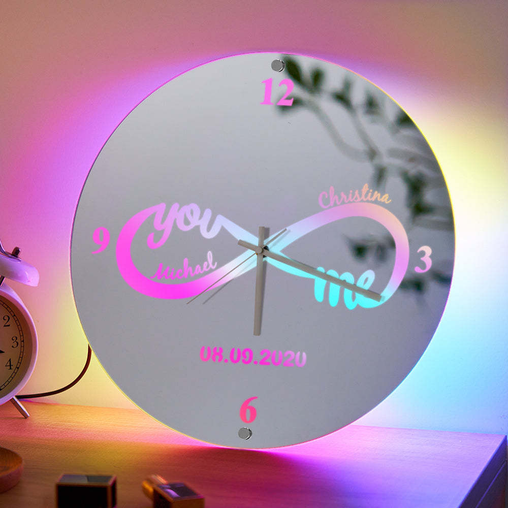 Personalisierte Infinity-namensuhr „you & Me“, Personalisierte Datumsspiegel-licht-wanddekoration - meinemondlampe