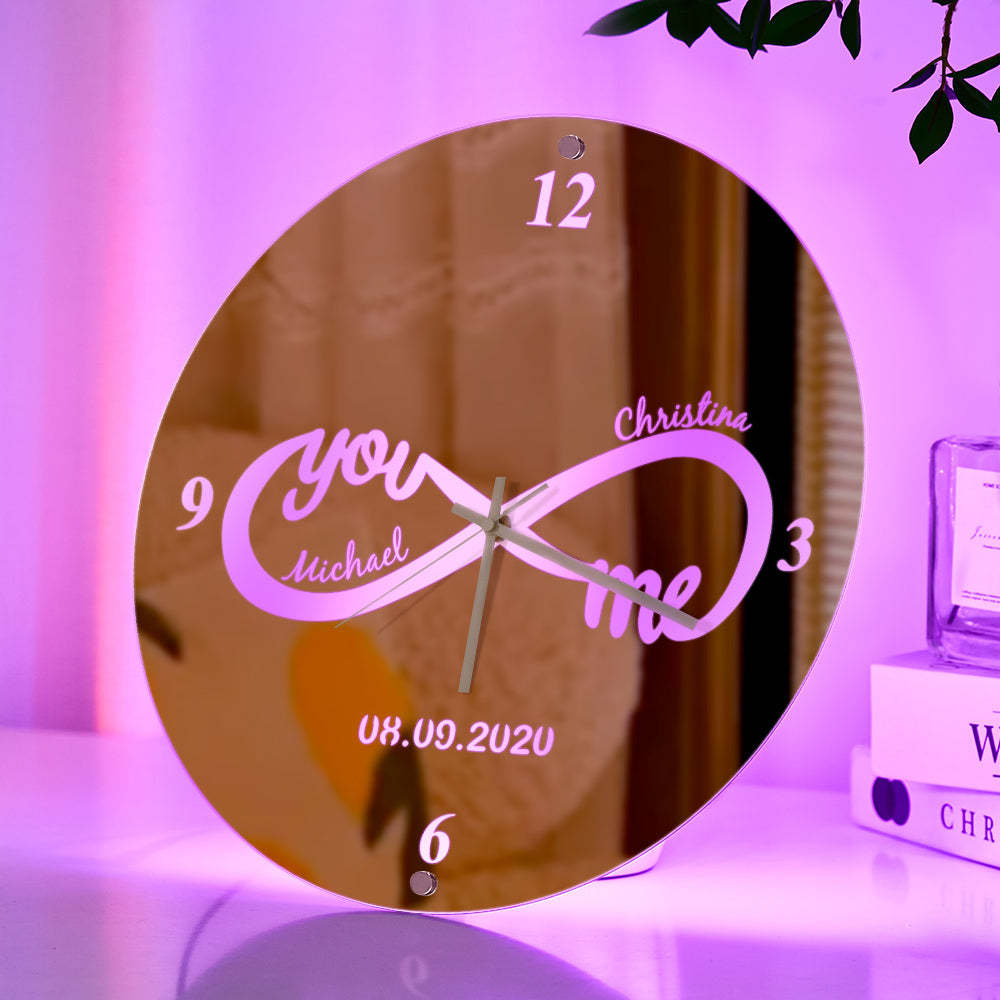 Personalisierte Infinity-namensuhr „you & Me“, Personalisierte Datumsspiegel-licht-wanddekoration - meinemondlampe