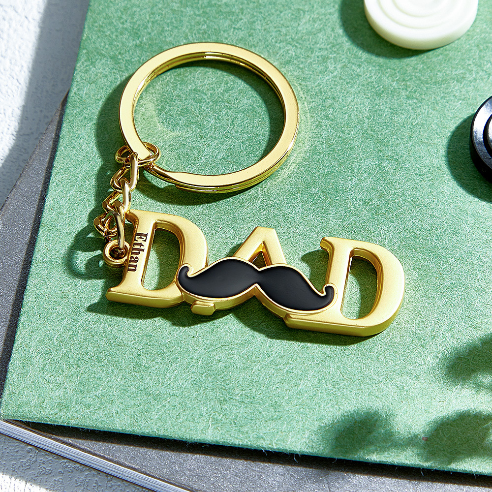 Vatertags-Schlüsselanhänger, benutzerdefinierter Name, Papa-Schlüsselanhänger, Metall-Schlüsselanhänger, Geschenk für Papa