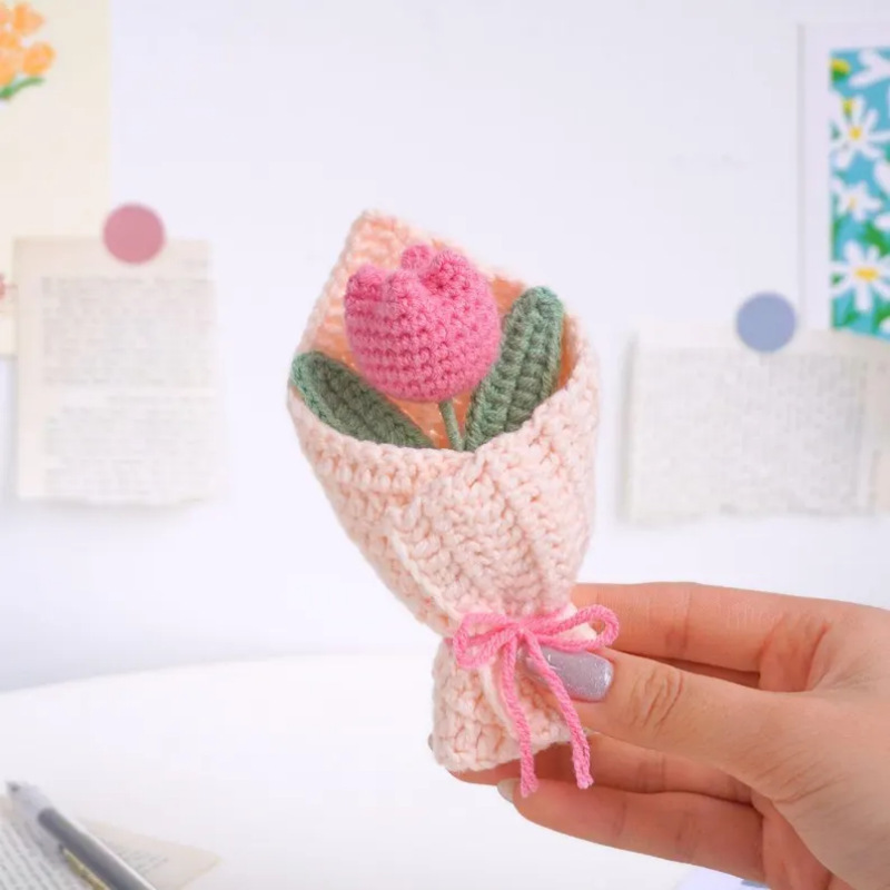 Mini Gehäkelter Sonnenblumenstrauß – Handgestricktes Taschenblumendekor - meinemondlampe