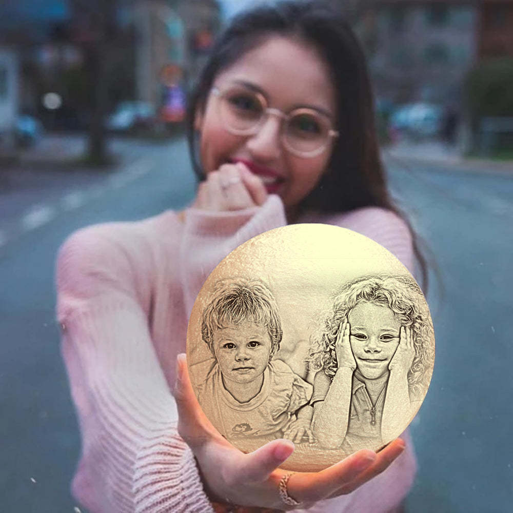 Mondlampe Mit Individueller Fotogravur Im 3d-druck, Kreative Idee Für Freunde – Tippen Sie Auf Drei Farben - meinemondlampe