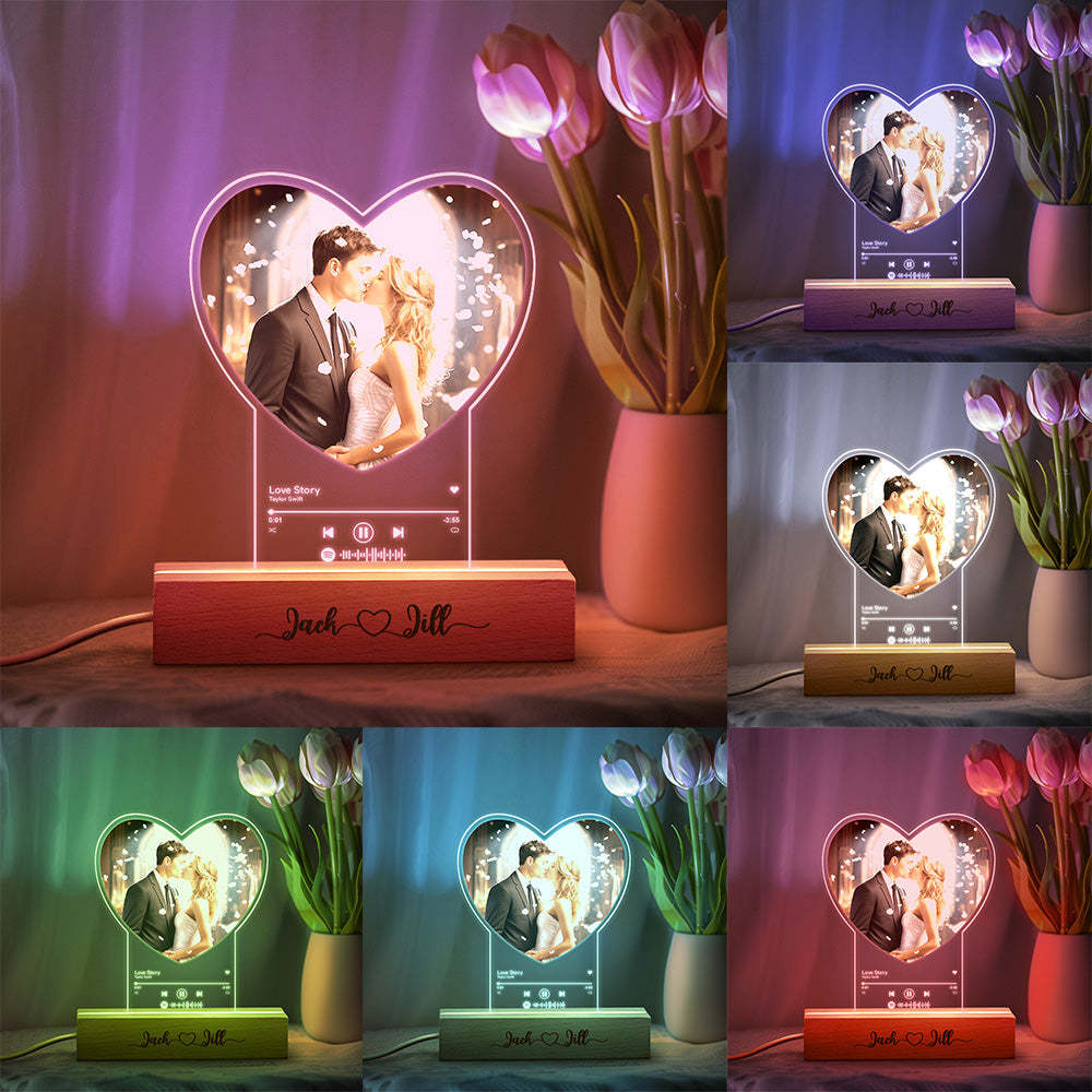 Personalisierte Foto-herzförmige Acryllampe, Individuelles Nachtlicht Mit Graviertem Holzsockel, Geschenk Für Paare - meinemondlampe