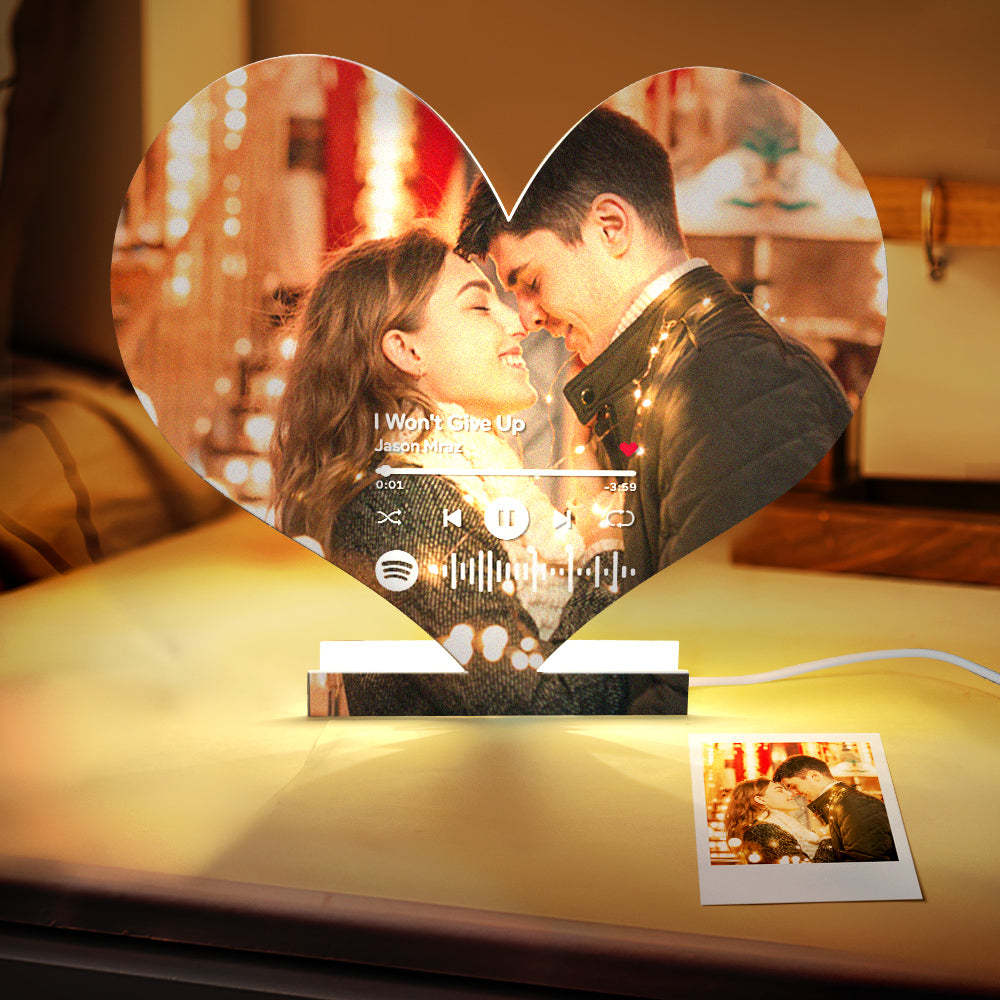 Personalisiertes Spotify Code Foto Herzförmiges Lichtgeschenk Für Liebhaber - meinemondlampe
