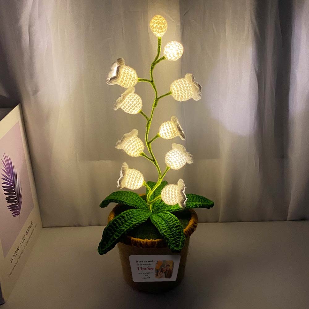 Gehäkeltes Maiglöckchen Mit Led-beleuchtung – Leuchtende Topfblume Aus Strickgarn Für Stimmungsvolles Wohnambiente