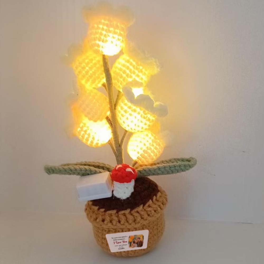 Gehäkeltes Maiglöckchen Mit Led-beleuchtung – Leuchtende Topfblume Aus Strickgarn Für Stimmungsvolles Wohnambiente