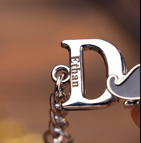Vatertags-Schlüsselanhänger, benutzerdefinierter Name, Papa-Schlüsselanhänger, Metall-Schlüsselanhänger, Geschenk für Papa