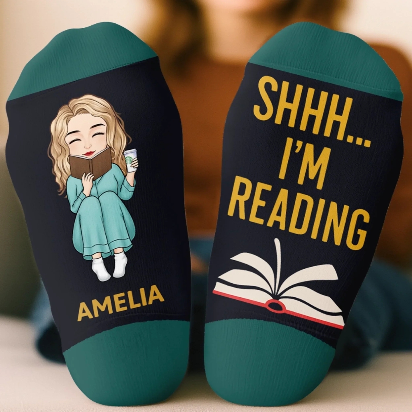 Calcetines Personalizados - Regalos Literarios Personalizados Para Amantes De Los Libros, Ratones De Biblioteca Y Lectores - Esta Es Mi Zona De Lectura - santacalcetines