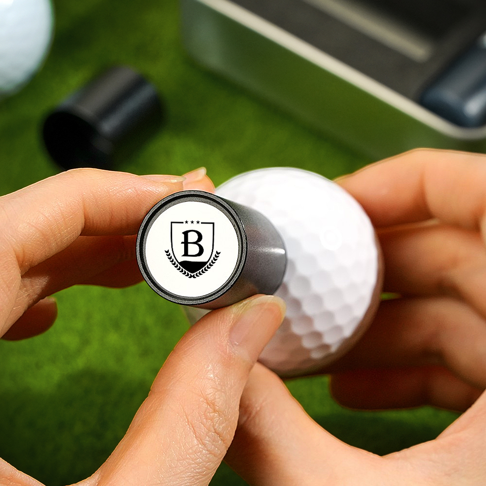 Sello De Pelota De Golf Con Monograma Inicial Personalizado Y Caja De Almacenamiento De Metal. Regalo De Cumpleaños Para El Día Del Padre Para Golfistas. - santacalcetines