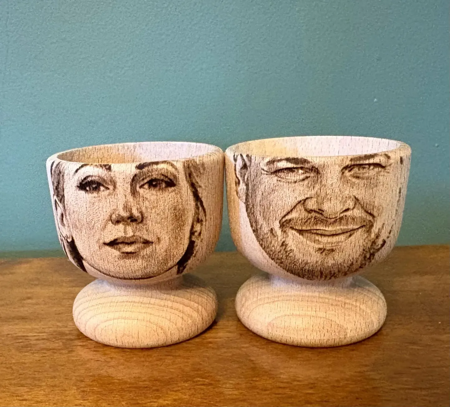 Huevera Personalizada Con Foto De Rostro, Regalo De Madera Personalizado Para Pascua Y Desayunos Divertidos. - santacalcetines