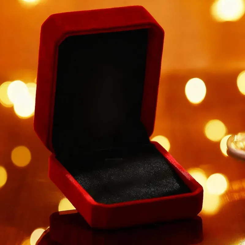 Caja De Regalo Para Collar - Granate - santacalcetines