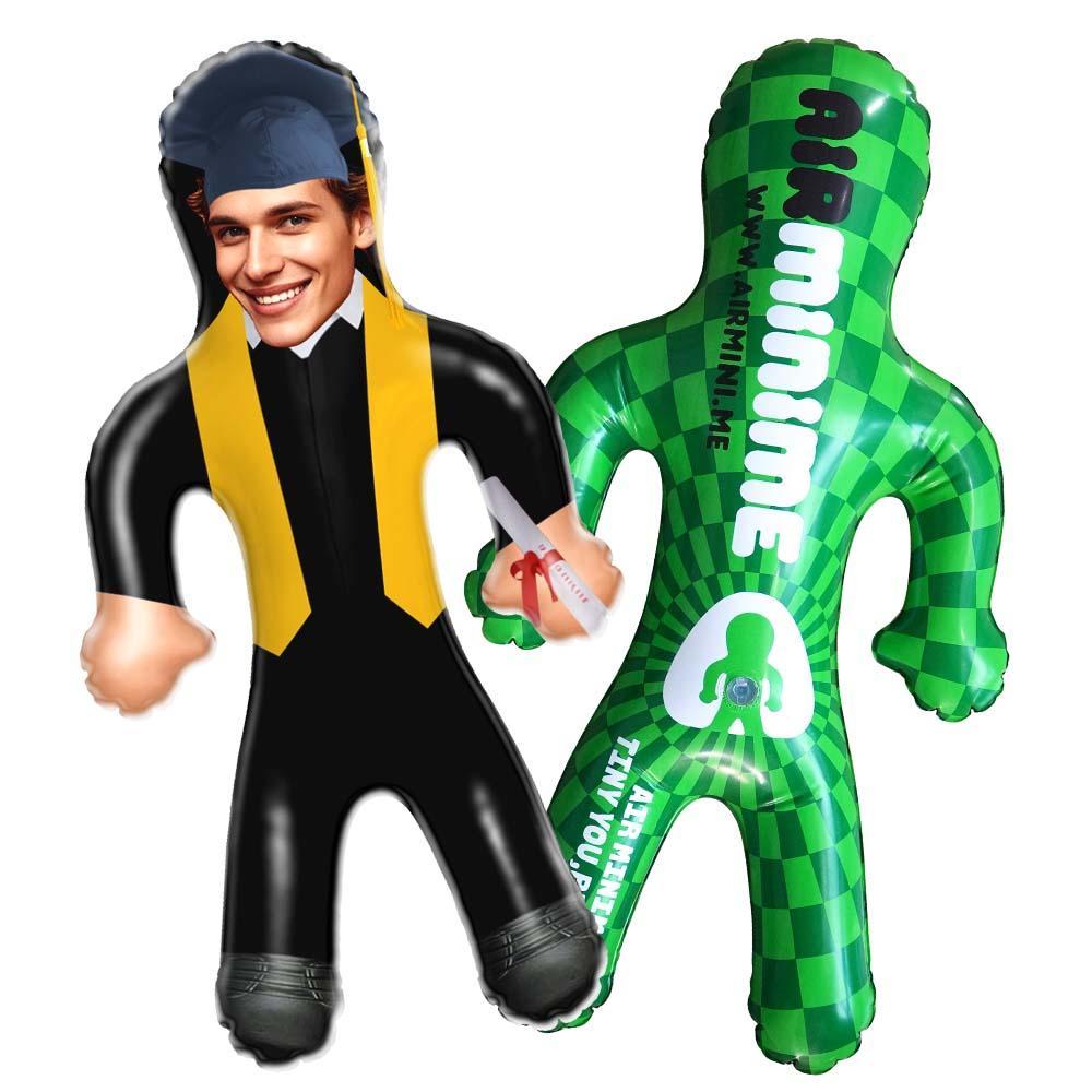 Bambola Air Minime Da Laurea Con Viso - Abito Nero E Stola Dorata - mymoonlampit