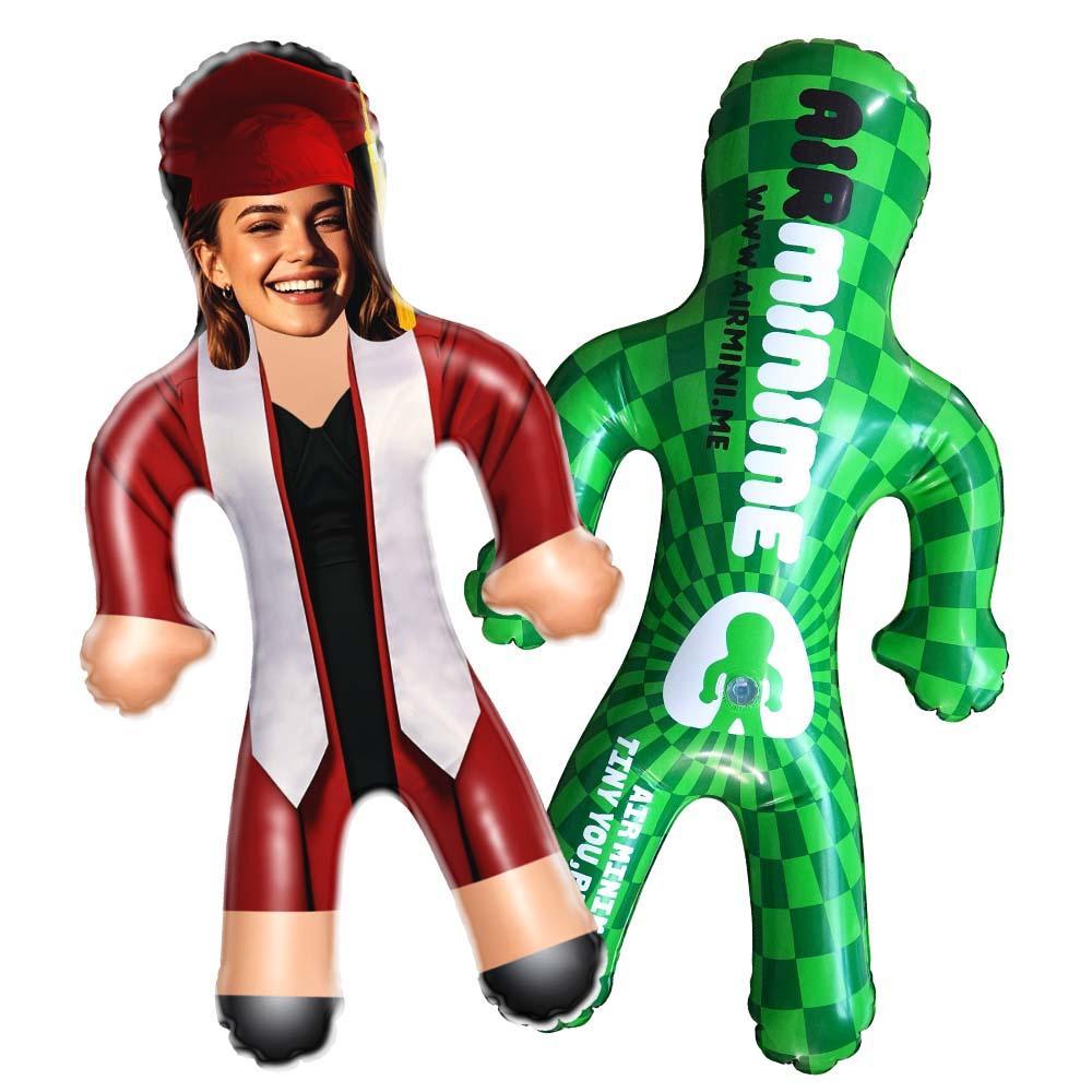 Bambola Gonfiabile Personalizzata Con Abito Rosso E Cappello Da Pirata, Stile Laurea, Bambola Air Minime Personalizzata - mymoonlampit