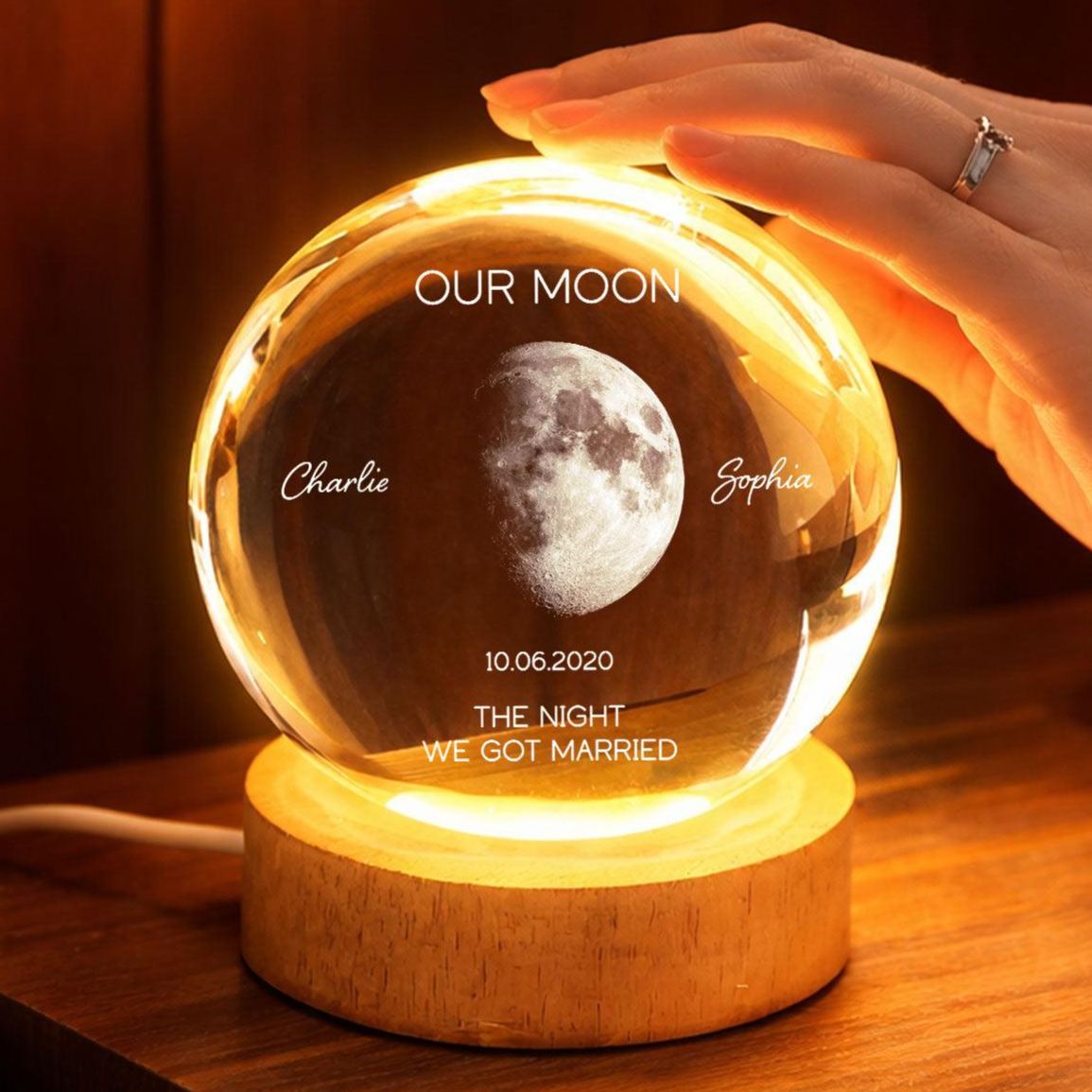 Lampada Notturna Personalizzata Con Sfera Di Cristallo A Fasi Lunari - Regalo Personalizzato Con Data Per La Mamma E Per Lei - Un Ricordo Unico Per La Festa Della Mamma, L'anniversario O Il Compleanno. - mymoonlampit