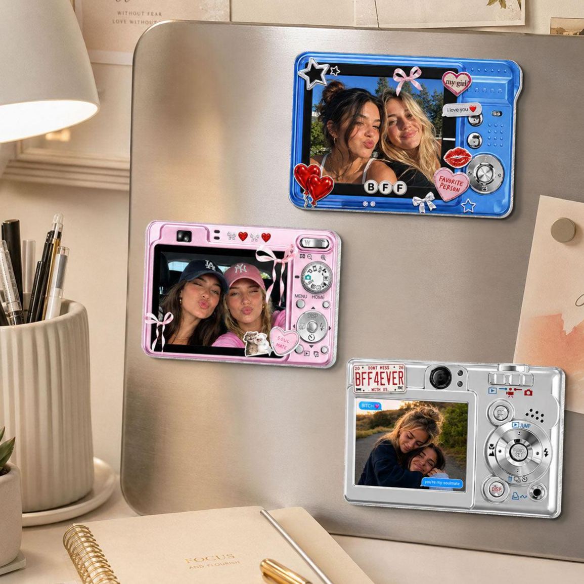 Foto Caricate Con Fotocamera Digitale Besties Y2K - Magnete Acrilico Personalizzato - mymoonlampit