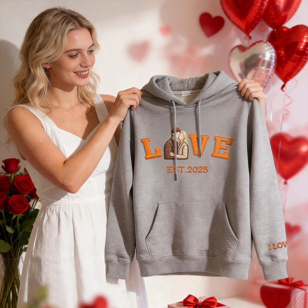 Personalisiertes Sweatshirt/hoodie Mit Besticktem Foto Eines Paares Mit Dem Aufdruck „love Est. Year“ - FotoSocken