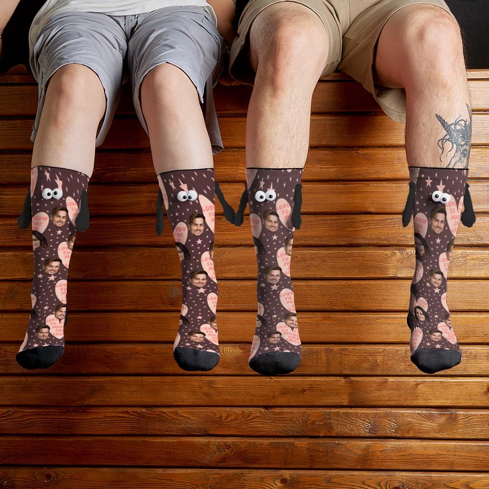 Benutzerdefinierte Gesichtssocken, Lustige Puppen-mid-tube-socken, Magnetische Hände Haltende Socken, Love You To The Moon And Back, Valentinstagsgeschenke - 