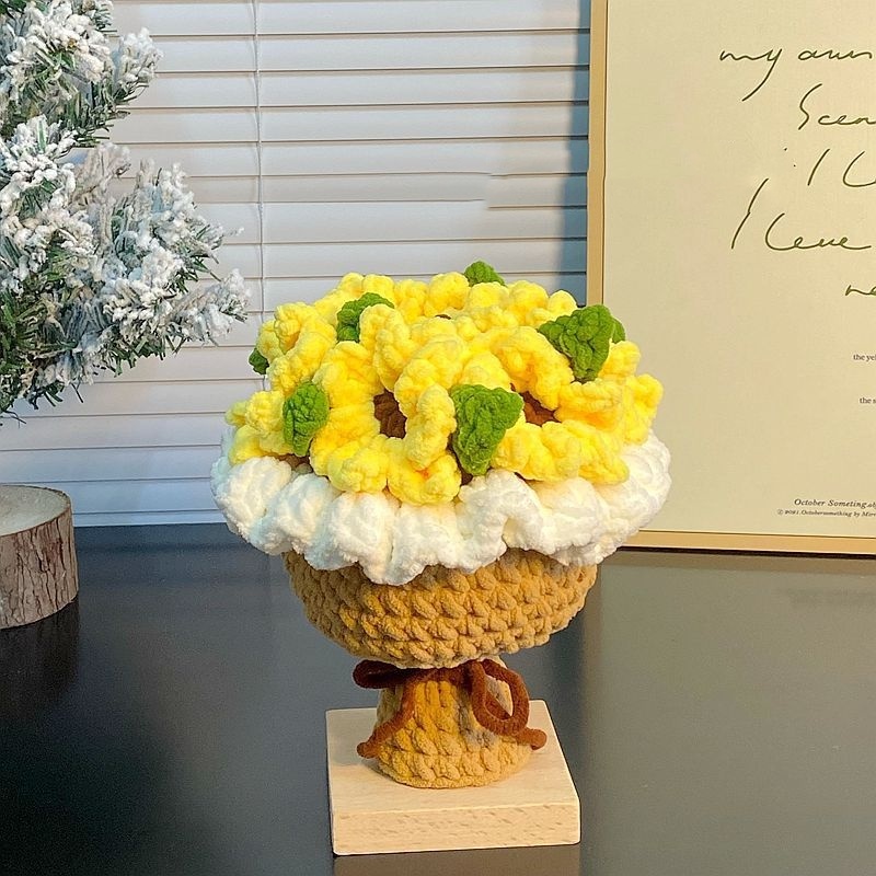 Handgemachte Diy Gewebte Eislinie Mit Einem Rosenstrauß, Fertiges Selbstgemachtes Häkelmaterial, Muttertagsgeschenk - FotoSocken