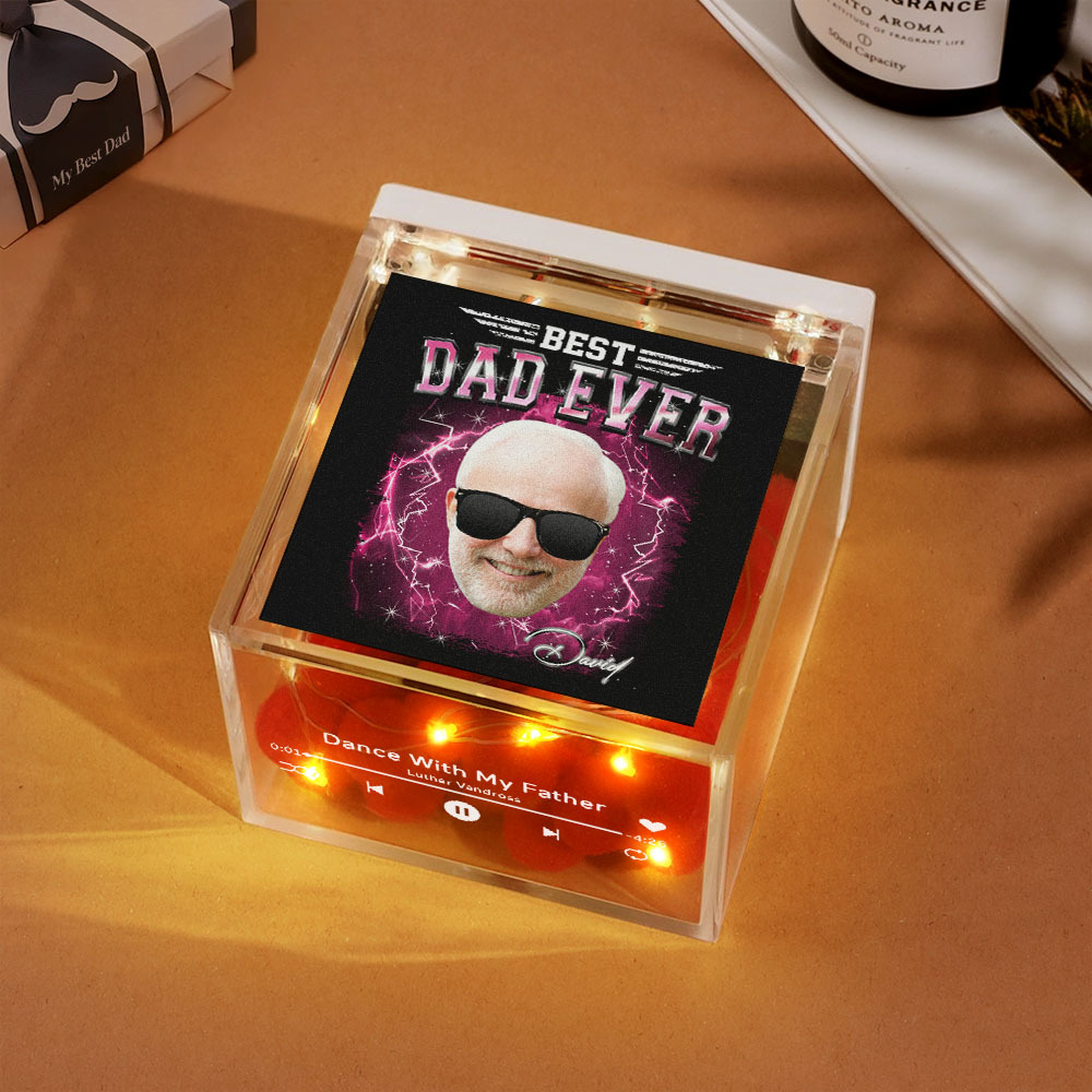 Aangepaste Mini-platenspeler Met Vintage Vadergezicht En Een Zonnebril In Thug-stijl, Automatische Muziekspeler, De Beste Vaderstijl Voor Vaderdag - SokkenFoto
