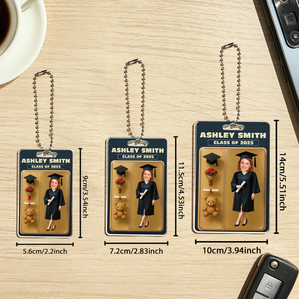 Aangepast 3d-effect Actiefiguur, Aanpasbaar Hoofd, Verpakking, Speelgoedkist-stijl, Kunstcadeau, Gepersonaliseerde Acryl Autohanger, Afstudeercadeau Voor Afgestudeerden - SokkenFoto