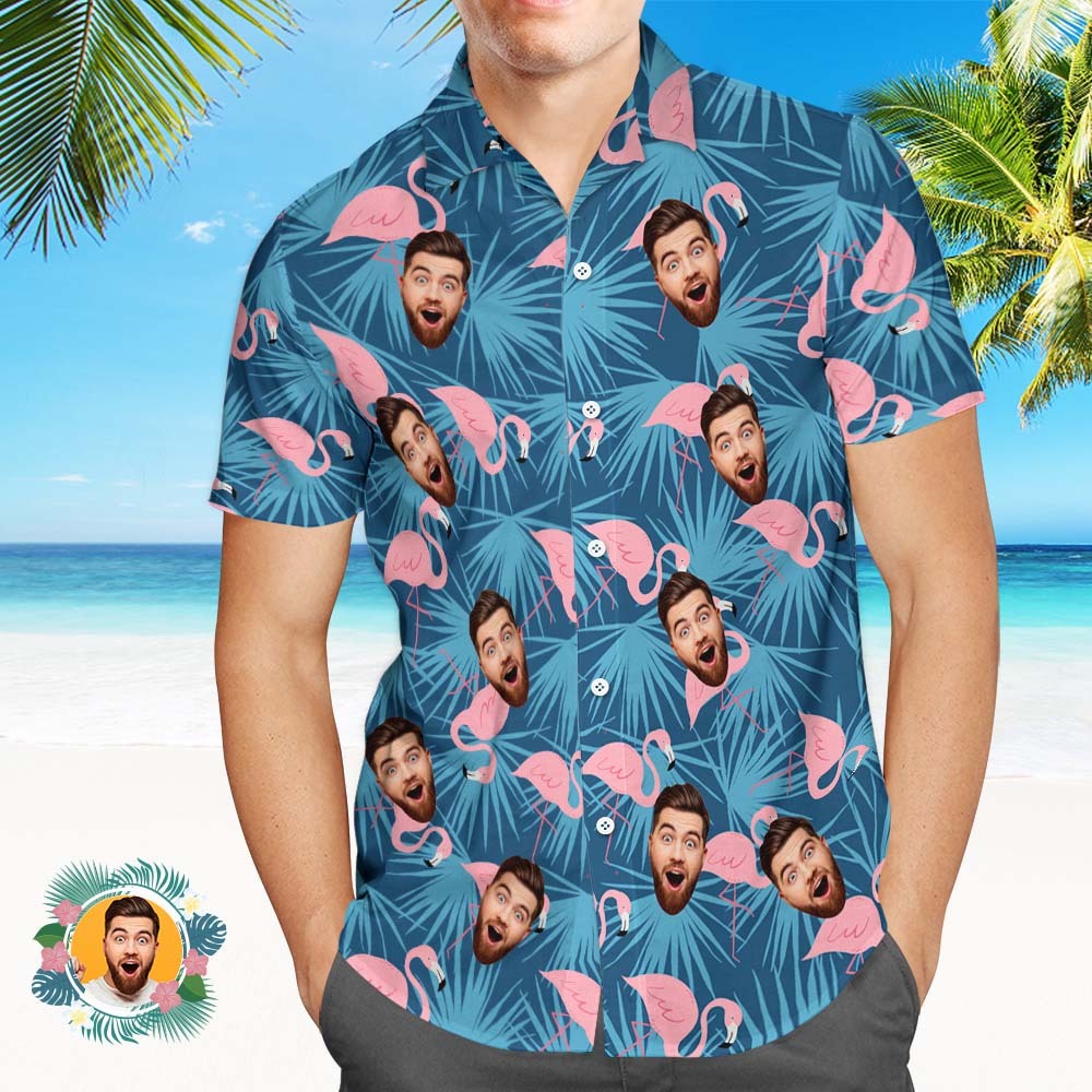 De Hawaiiaanse Overhemden Van Het Gezicht Van De Douane De Kleurrijke Blauwe Flamingo's Zien Hawaiiaans Overhemd Onder Ogen - SokkenFoto