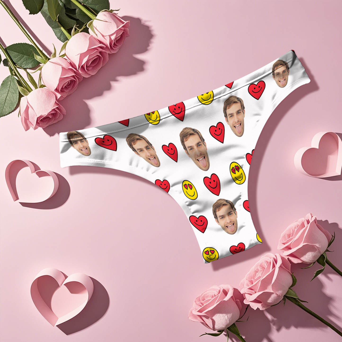 Gepersonaliseerde String Met Gezichtje, Lippen En Hartje, Cadeau Voor Haar, Valentijnscadeau - SokkenFoto