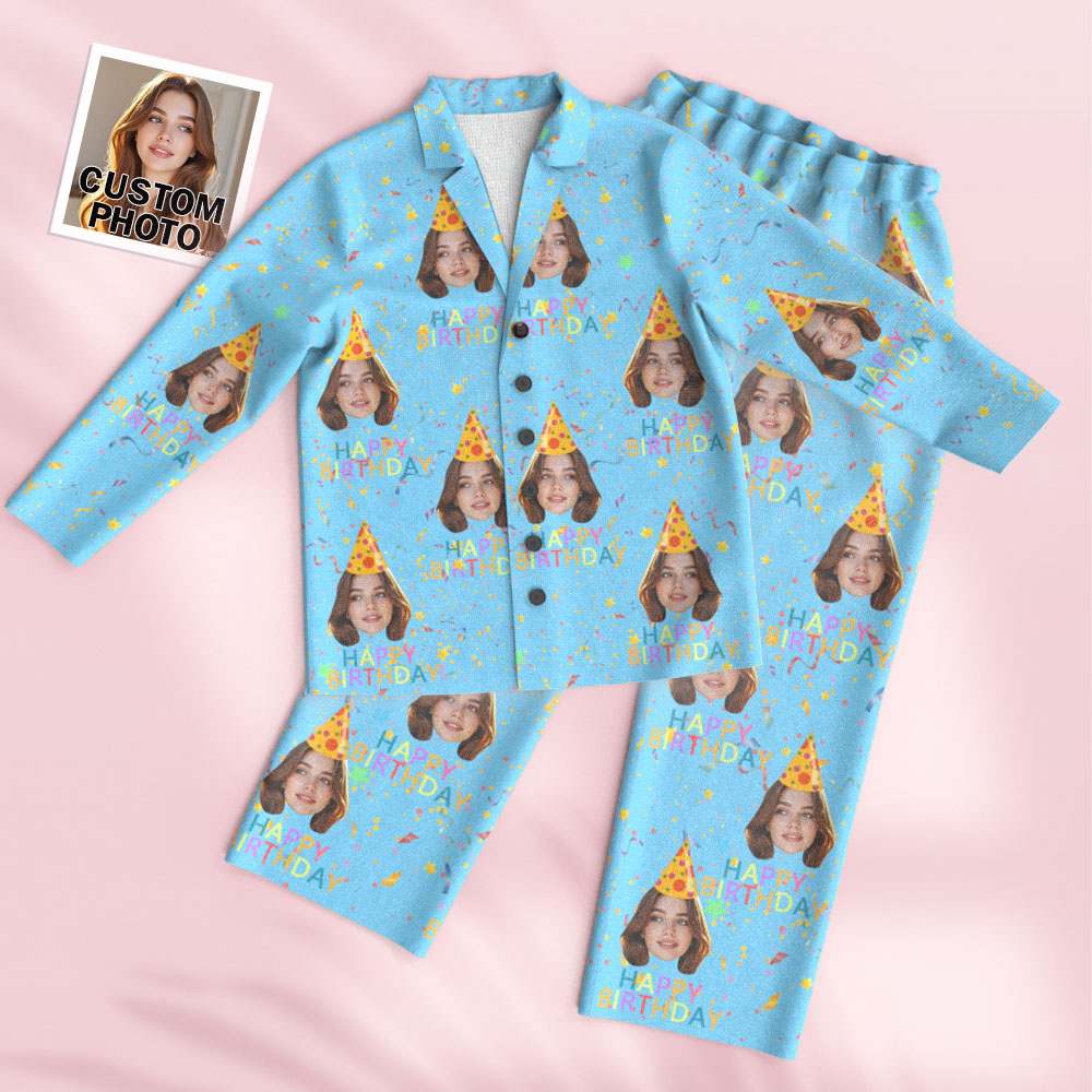 Gepersonaliseerde Pyjama Met Lange Mouwen En Een Gepersonaliseerde Foto Voor Een Gelukkige Verjaardag